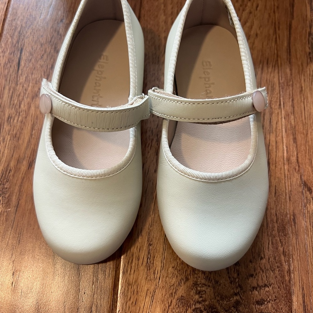 Elephantito Kids Dress Shoes in Cream